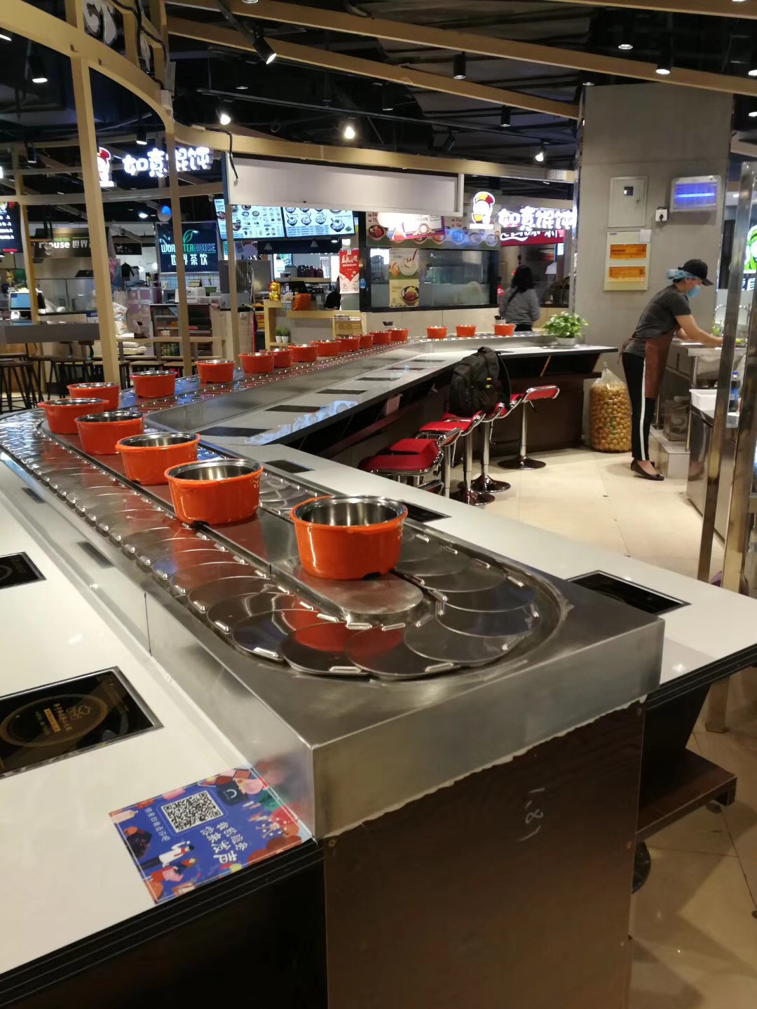 旋轉(zhuǎn)火鍋設(shè)備